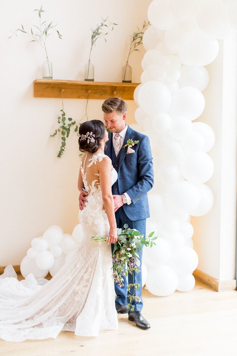 Bubblegum Balloons, Sadie & Jake, Philippa Sian Photography, Millbridge Court (33)