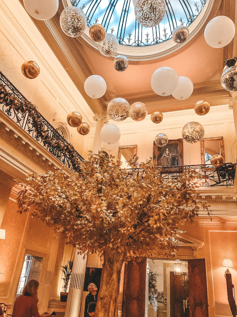 Hedsor House Gold Tree Suspended (14)