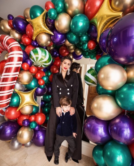 Maya Williams Christmas Balloon Arch