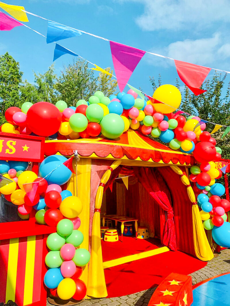 Claire Higgins, Circus Party, The Cart Lodge, Copped Hall Estate (3)