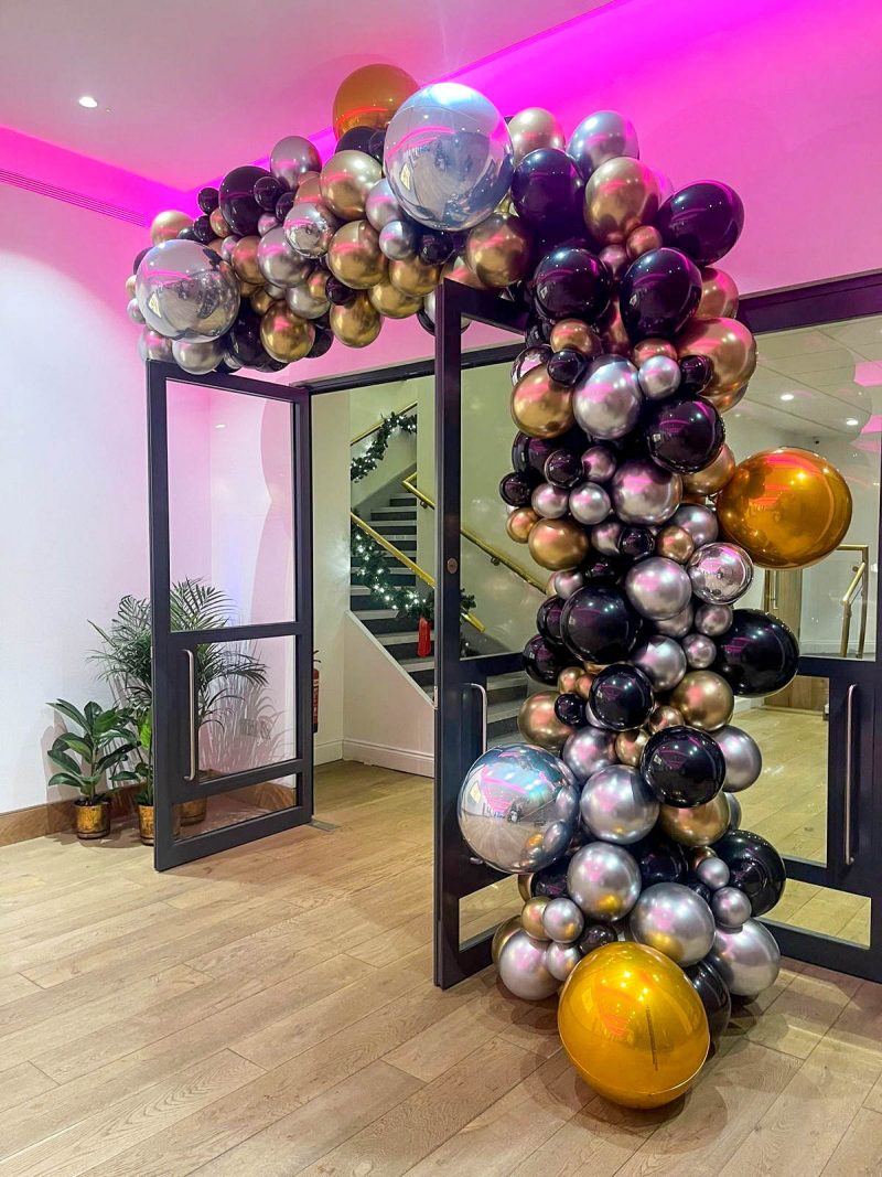11243 Balloon Arch at Glaziers Hall, Imagine Presentations, 2 Dec 2022 1